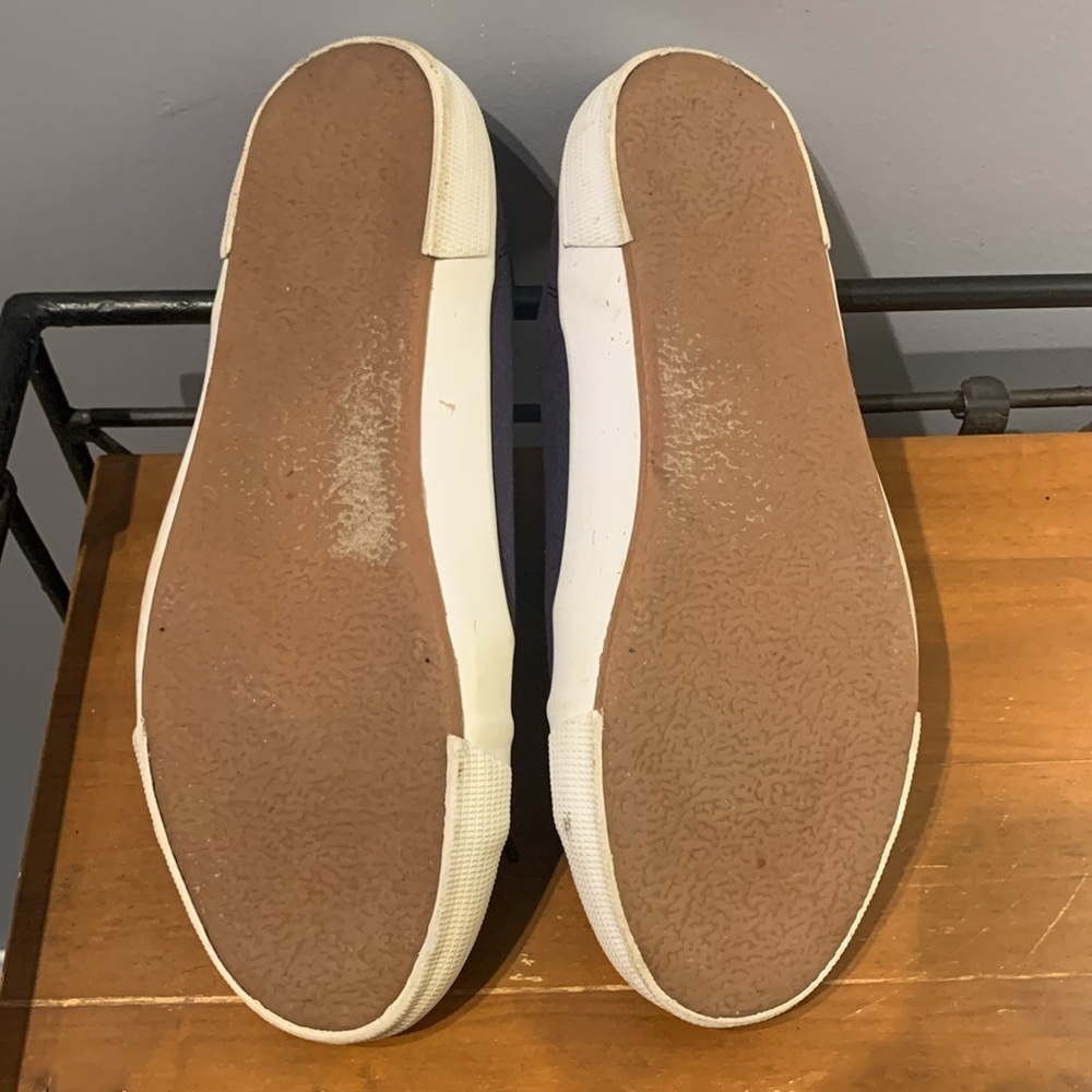 ⭐️ 5 for 20$! ⭐️ Old Navy Canvas Sneakers in Navy Blue and White - Picture 7 of 7